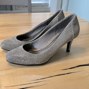 Life Stride Silver Party Heels
